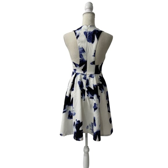 Lulus Blue & White Floral Fit & Flare‎ Babydoll Dress V-Neck Sleeveless Size S - Picture 4 of 11